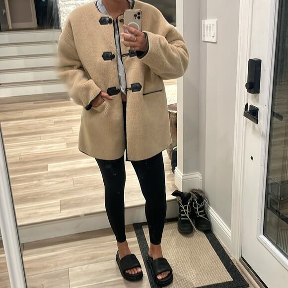 Rebecca Minkoff Shearling Toggle Jacket in Natural Sz L NWT - Picture 3 of 8